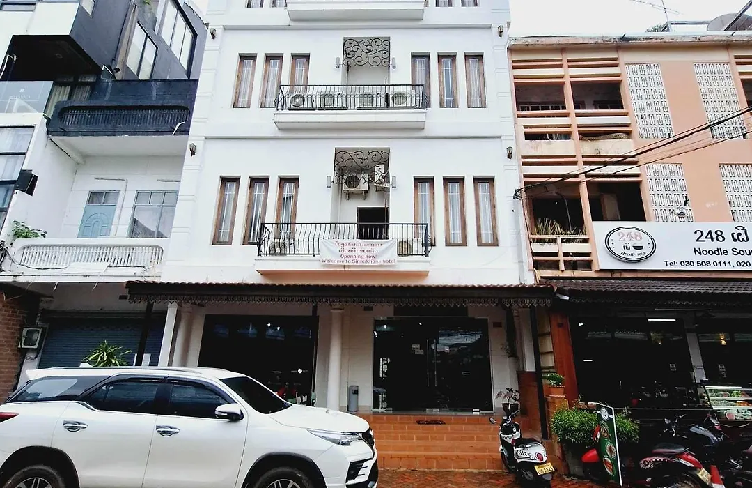 Sinakhone Vientiane Hotel-1